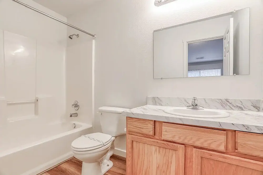 Roberts Court Townhomes — Photo 3