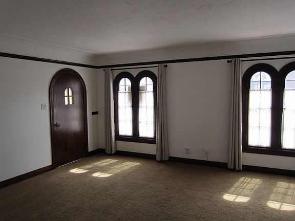 5th image of 45 E Neapolitan Ln