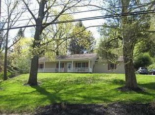 5 Oakwood Ln, Phoenixville, PA 19460