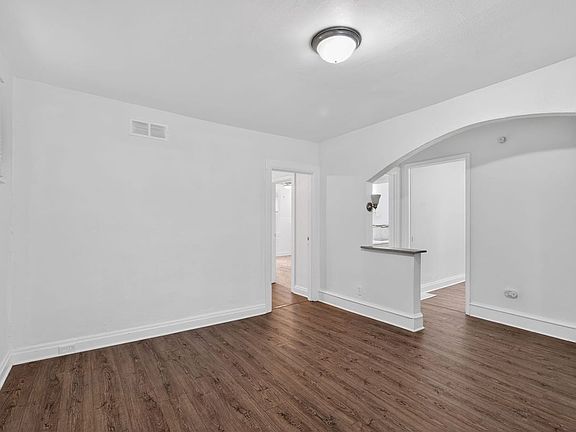 5th image of 8347 Eton Pl