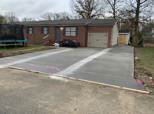 8309 Iris Rd, Chattanooga, TN 37421