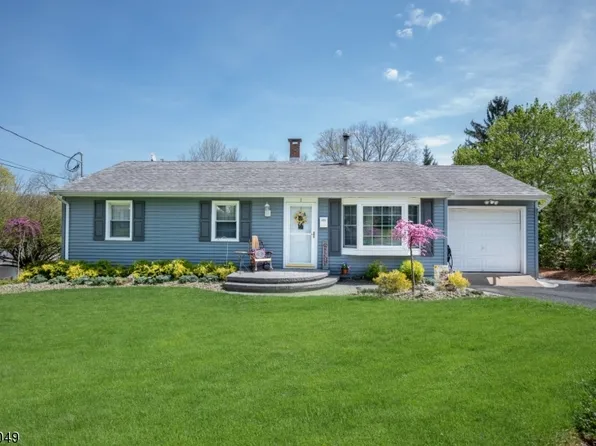 1 Birch Drive, Newton Town, NJ 07860