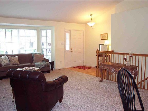 4th image of 1332 Redwood View Ct