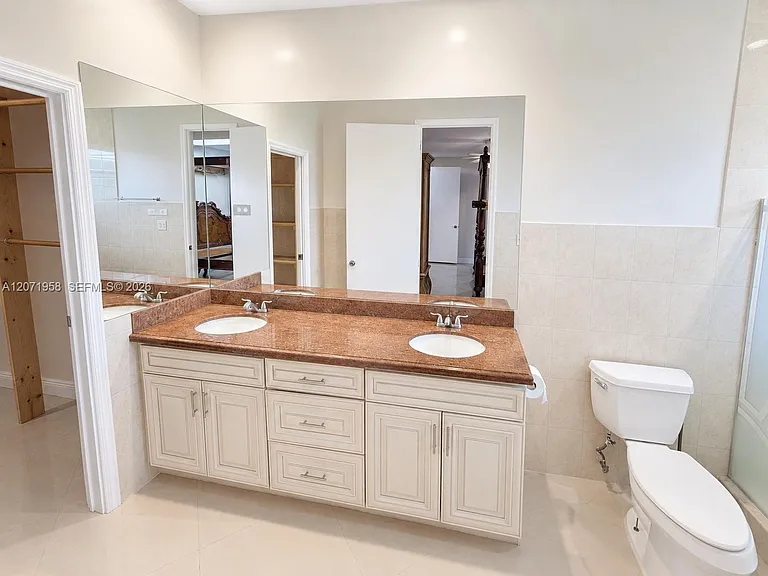 8142 Silver Palm Ct #17 — Photo 25