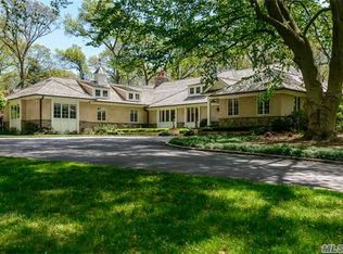 70 Wheatley Rd, Glen Head, NY 11545