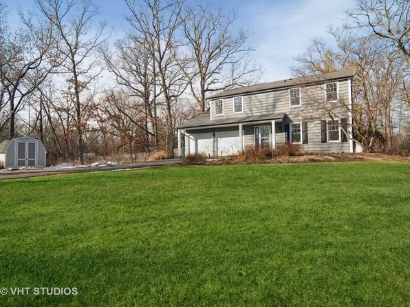 270 Kohl Ave, Lake Bluff, IL 60044