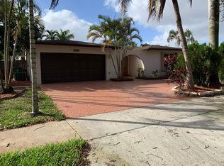 1100 N Douglas Rd, Hollywood, FL 33024