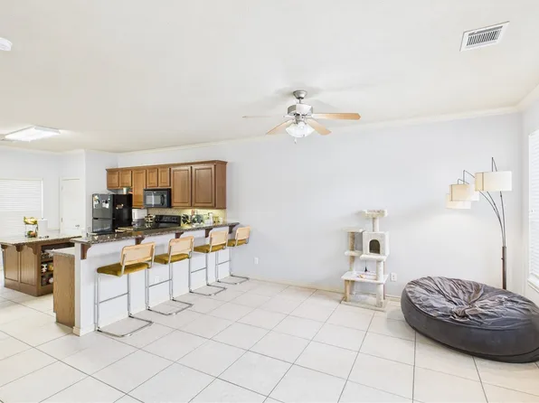 138 Forest Dr, College Station, TX 77840