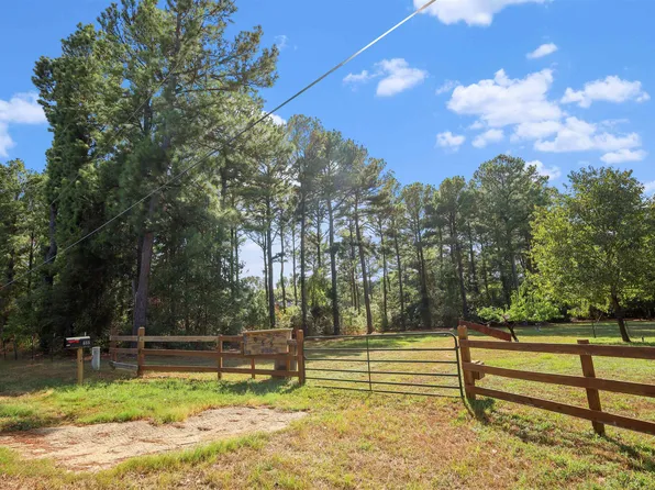 655 County Road 1127, Daingerfield, TX 75638