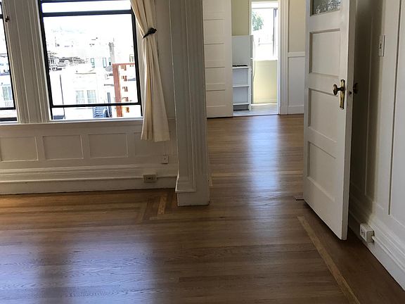 3rd image of 3361 22nd St APT 2