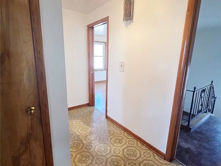 181 Willett St — Photo 11