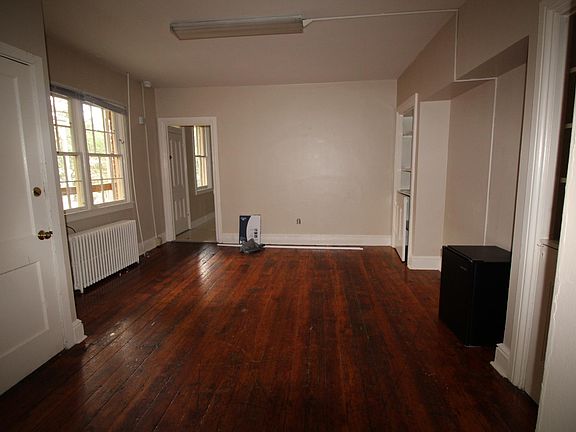 Living Room Pic 2