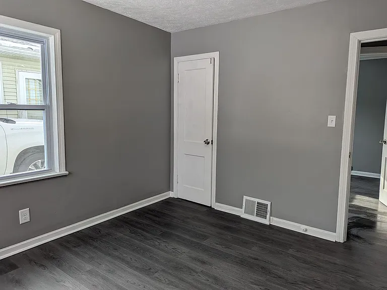 1266 Magnolia Ave — Photo 7