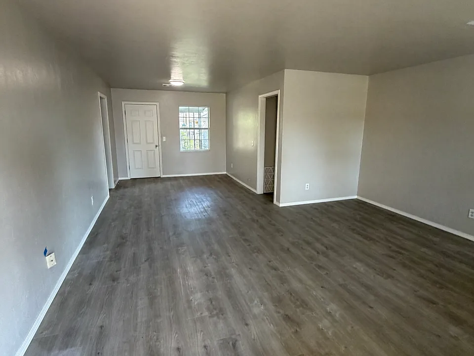 1407 Oxford Way