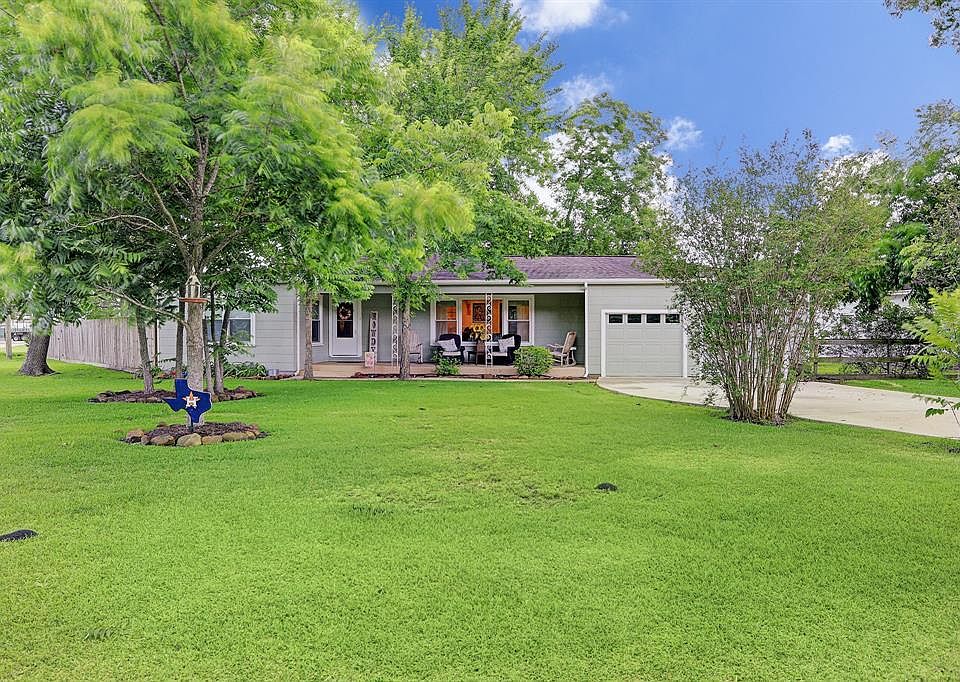 1st image of 4320 42nd St