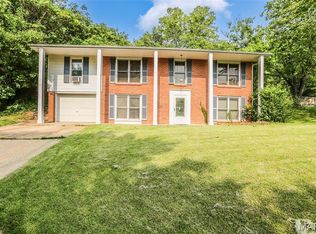 3200 Crosswinds Ct, High Ridge, MO 63049