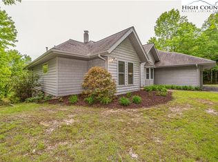 205 Bear Trl, Banner Elk, NC 28604