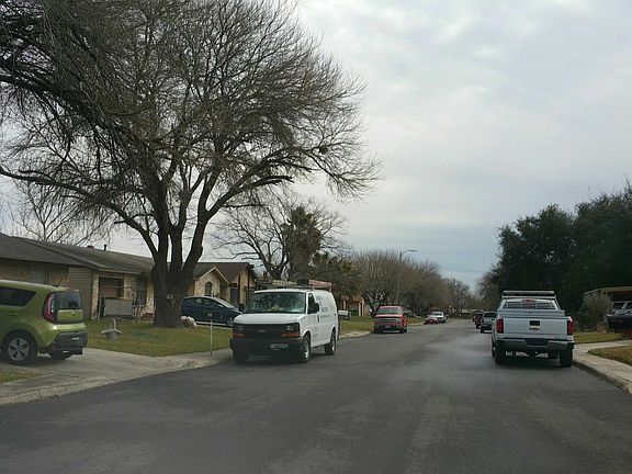 5th image of 321 Jeanette Dr
