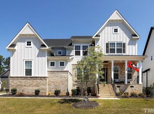 2924 Banks Knoll Dr, Cary, NC 27519