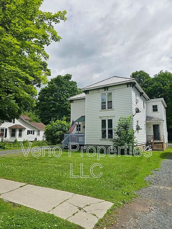 1 bed, 1.0 bath, $950 — Photo 1