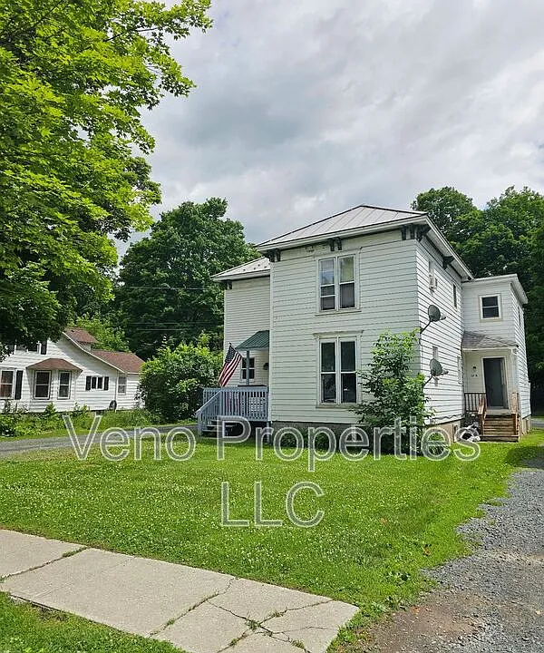 17-19 Avenue Ave #D