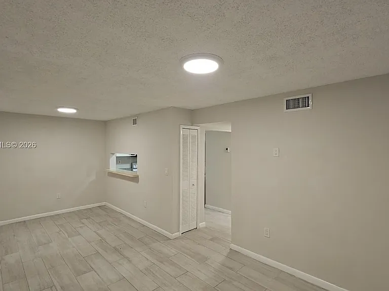 5720 SW 5th St — Photo 14