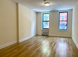 306 W 18th St APT 2A, New York, NY 10011