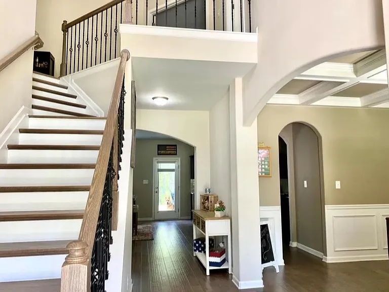 122 Cedar Way — Photo 2