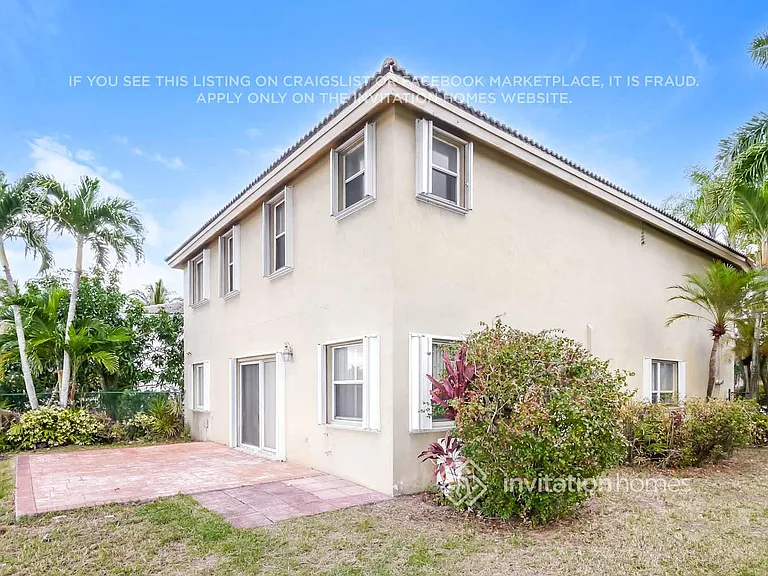 20382 SW 3rd St — Photo 17