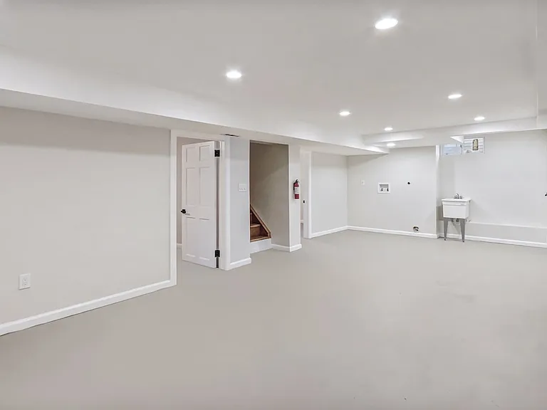 14 Columbus Ave — Photo 26