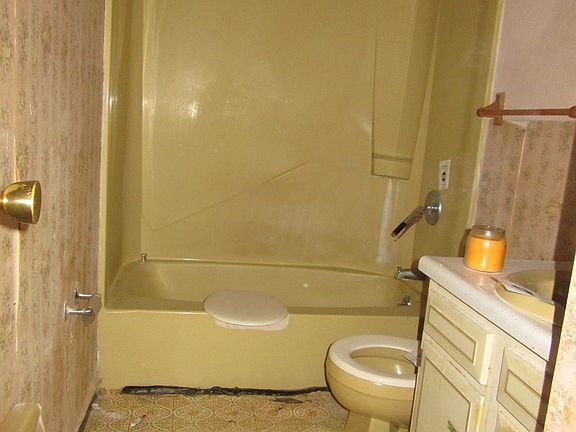 2nd image of 517 Winchester St