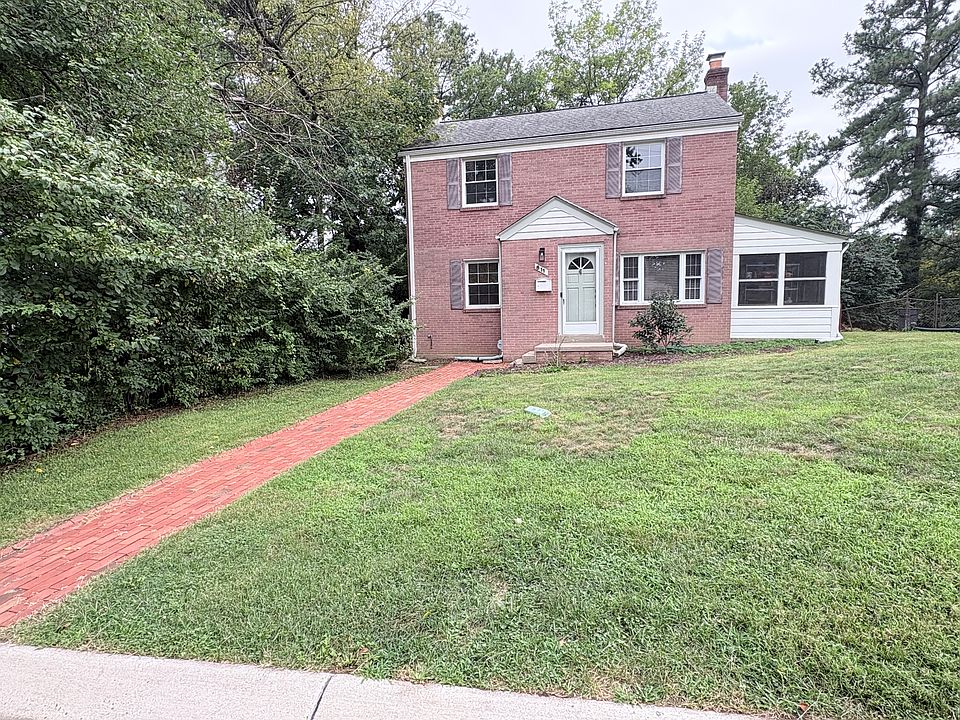 1st image of 811 Malcolm Dr