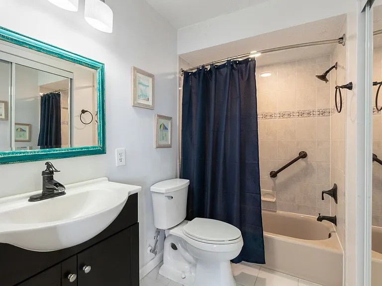 3056 S Fletcher Ave #203 — Photo 15