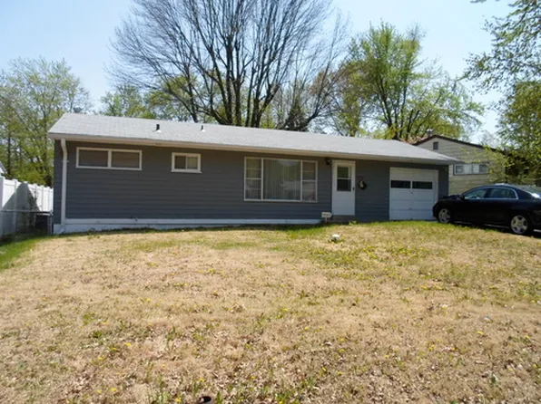 1600 Jett Dr, Saint Louis, MO 63136