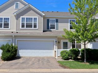 1574 Countryside Dr, Shakopee, MN 55379