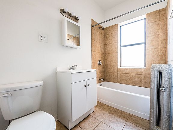 2nd image of 400-08 S Laramie Ave #402B