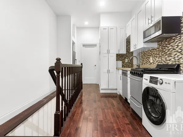 176 East 85th Street image 1 of 14