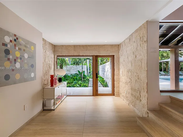 3600 Stewart Ave — Photo 2