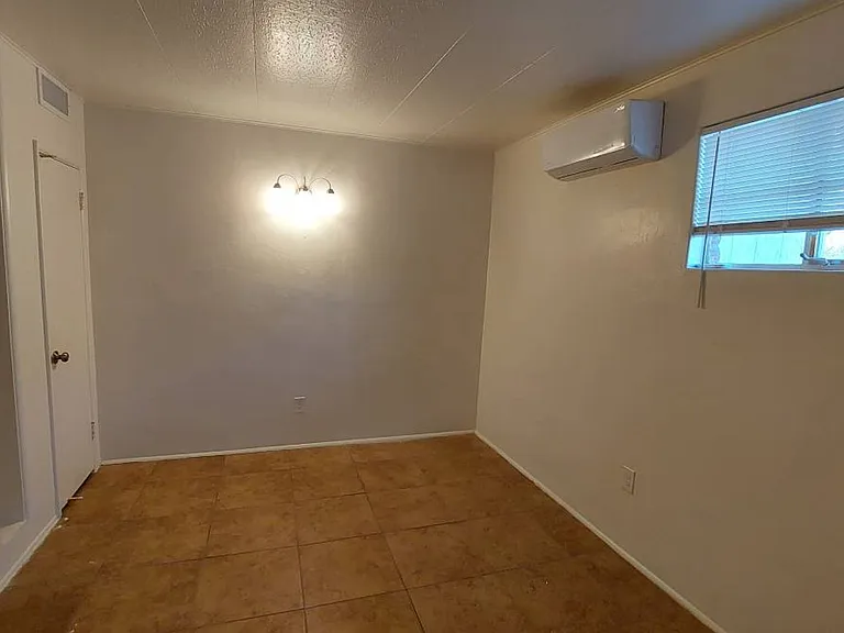 3225 E Patricia St — Photo 10