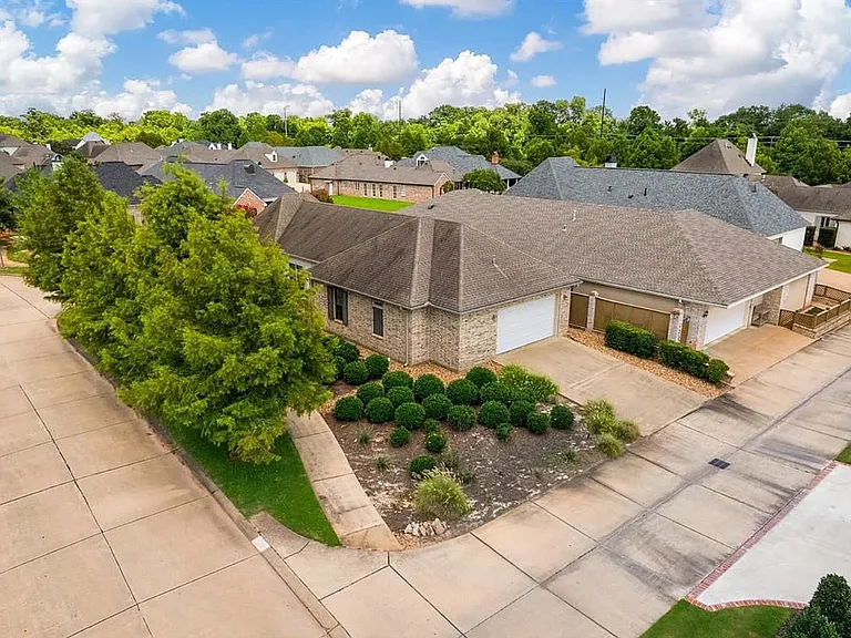 4717 Wilton Pl — Photo 8
