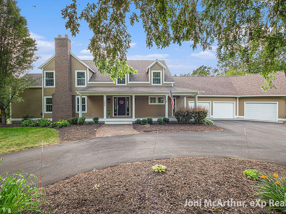 1st image of 1225 Winterwood Dr NE