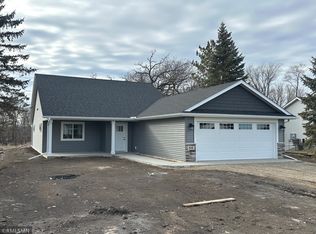 810 Morrison Ave S, Annandale, MN 55302