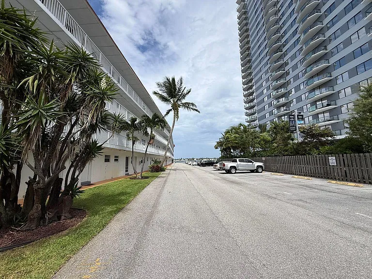 4500 N Flagler Dr #C9 — Photo 5