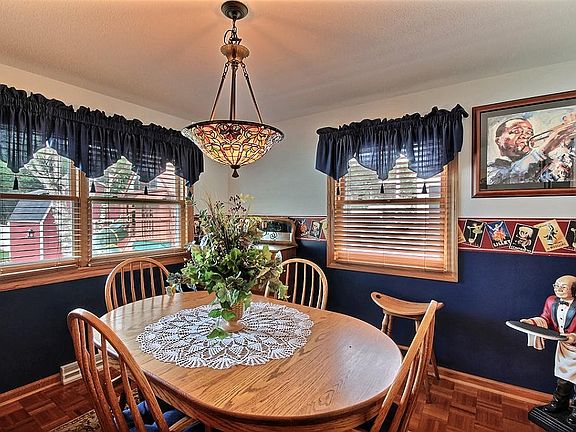 4th image of 235 Shelly Ln