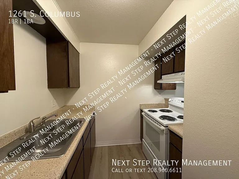 1261 S Columbus St — Photo 6
