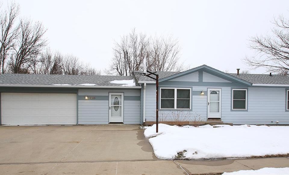 1st image of 6205 W Essex Dr