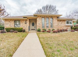 3609 Oakmont Dr, Grand Prairie, TX 75052