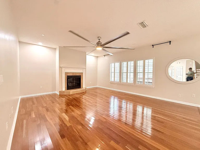 11288 Panther Creek Pkwy — Photo 9