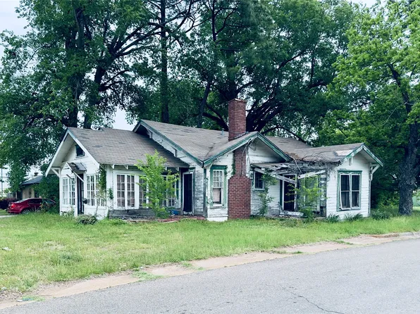208 Texas St, Sulphur Springs, TX 75482