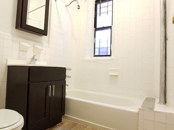 4th image of 164 Linden Blvd APT A8